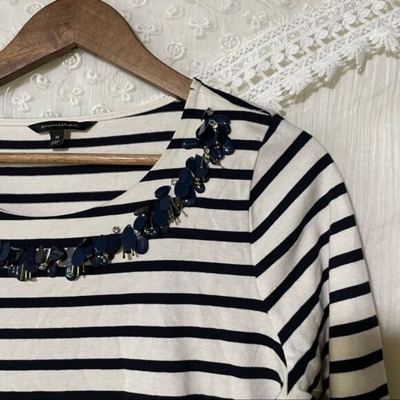 Banana Republic Shirt Medium Stripe Embellished Scoop Neckline Navy White - Picture 5 of 12